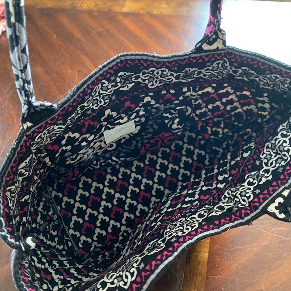Elegant Vera Bradley Shoulder Bag - Picture 5 of 5